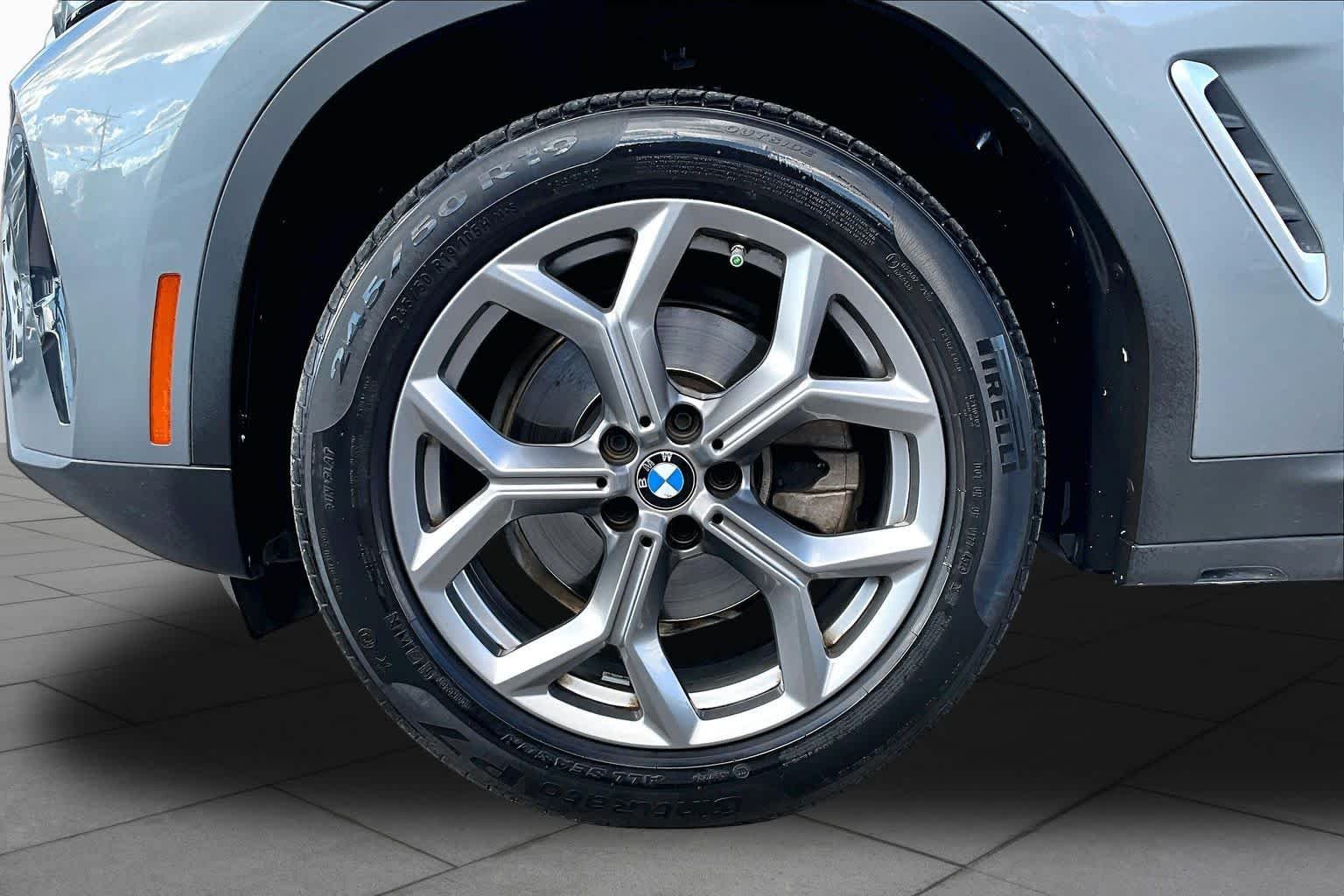 Used 2024 Skyscraper Grey Metallic BMW sDrive30i image 10