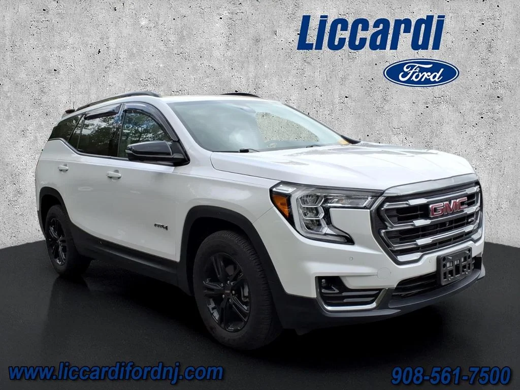 2023 GMC Terrain AT4 AWD's photo