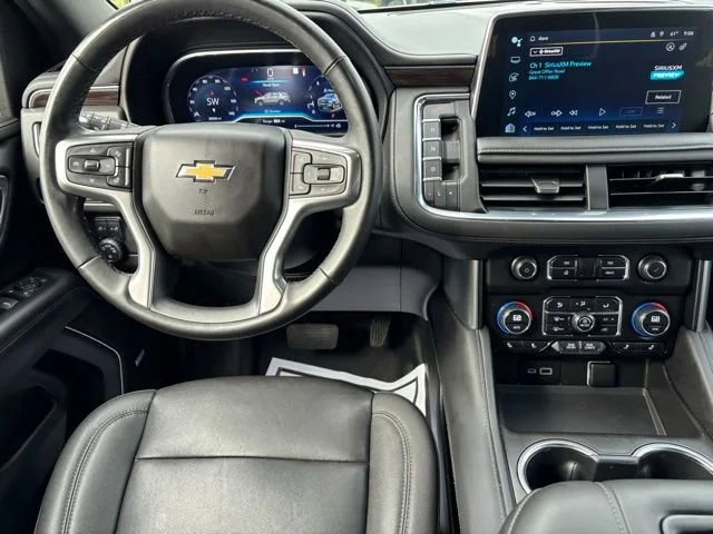 Used 2023 Iridescent Pearl Tricoat Chevrolet LT image 19