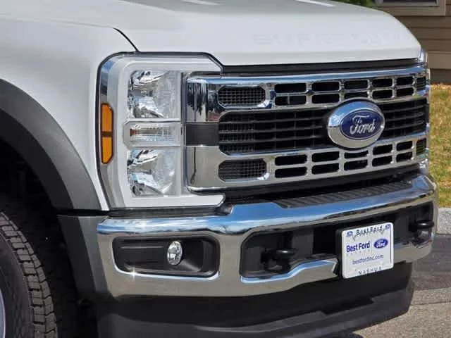 2025 Ford F-550 Super Duty Chassis Cab XL - Photo 58