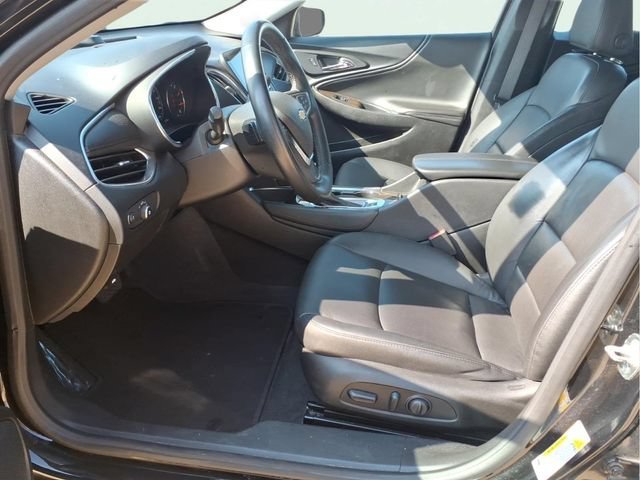 Used 2024 Mosaic Black Metallic Chevrolet 2LT image 17