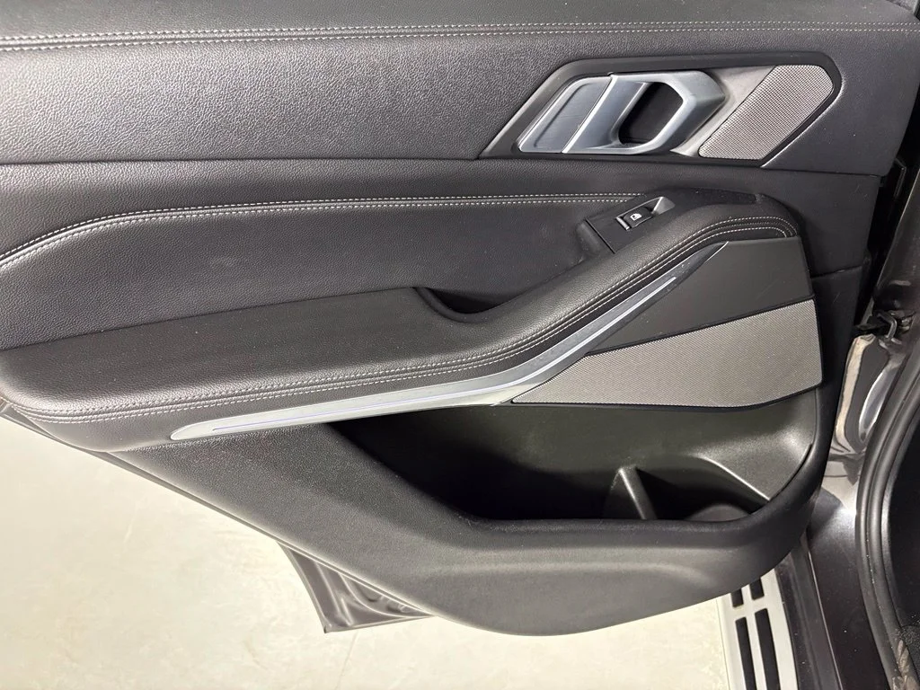 Used 2020 Gray BMW sDrive40i image 43