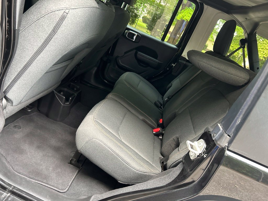 Used 2024 Black Jeep Sport S image 26