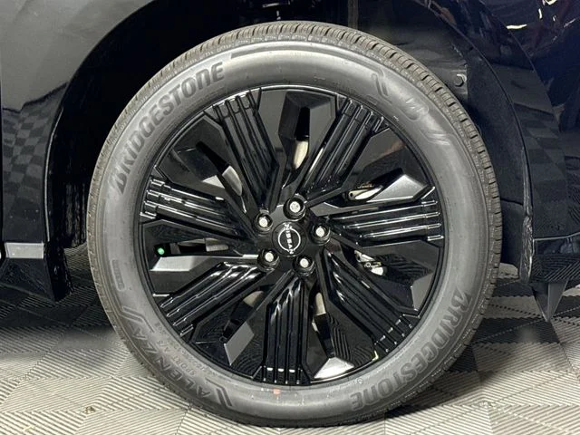New 2027 Super Black Nissan SL image 10