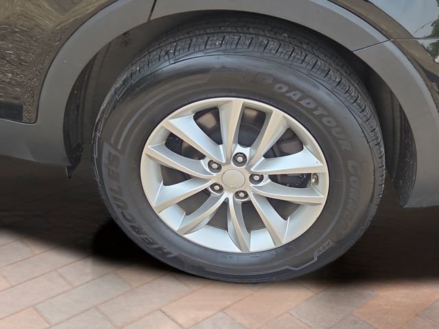 Used 2018 Ebony Black Kia LX image 21
