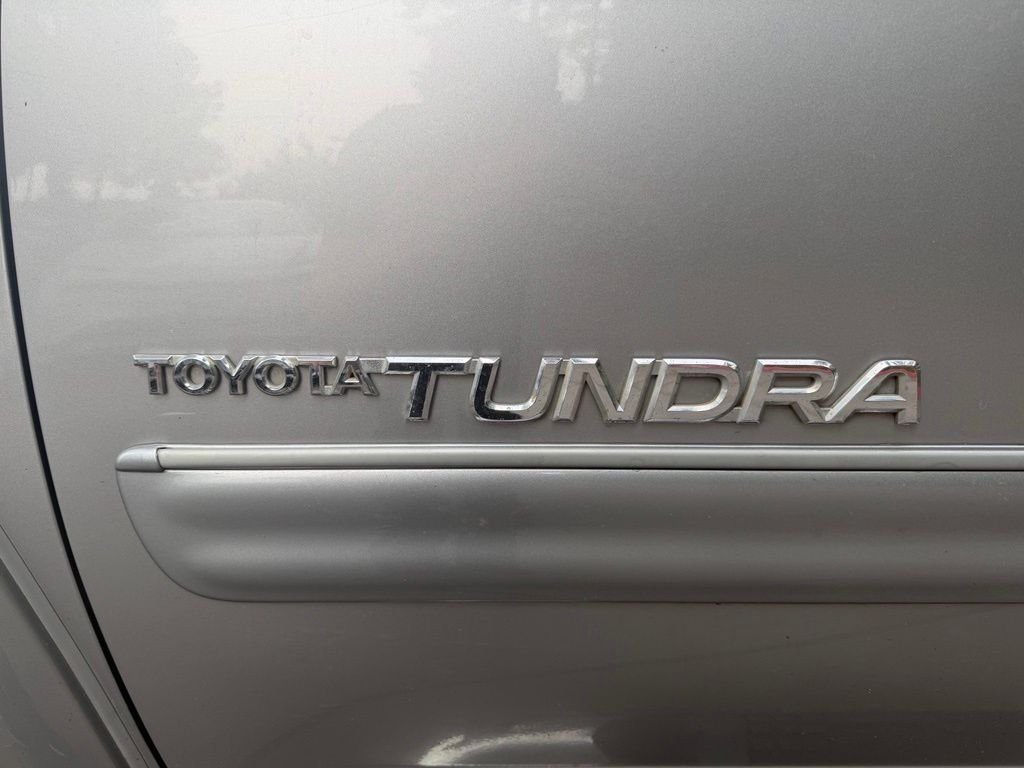 Used 2006  Toyota  image 12