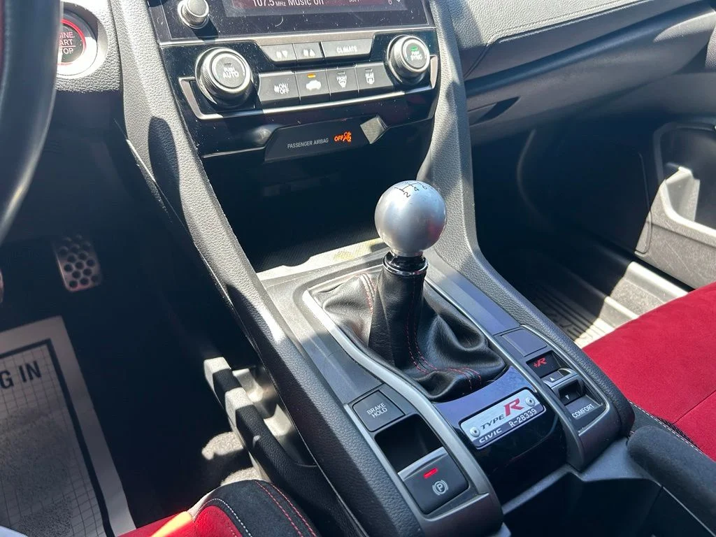Used 2019  Honda Touring image 20