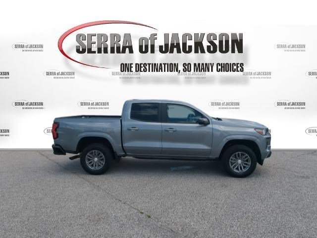 2023 Chevrolet Colorado LT - Photo 10