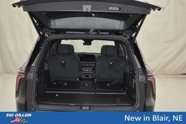 New 2026 Mosaic Black Metallic Chevrolet LT image 12