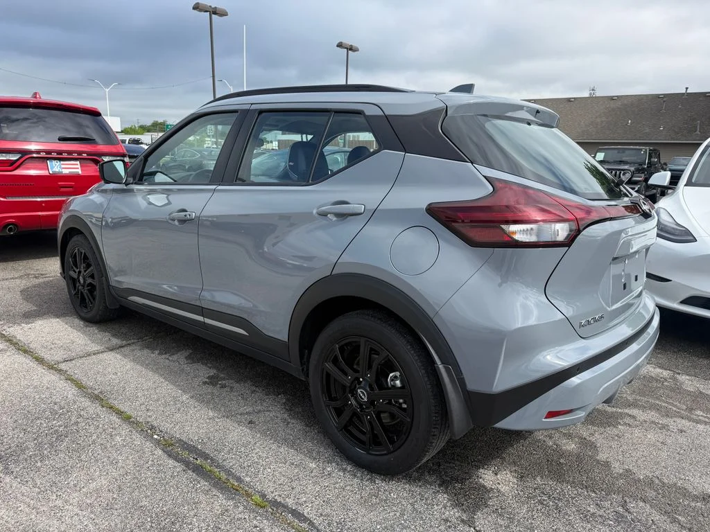 Used 2024 Gray Nissan SR image 24