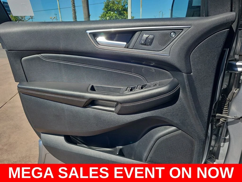 Used 2022 Silver Ford Titanium image 28