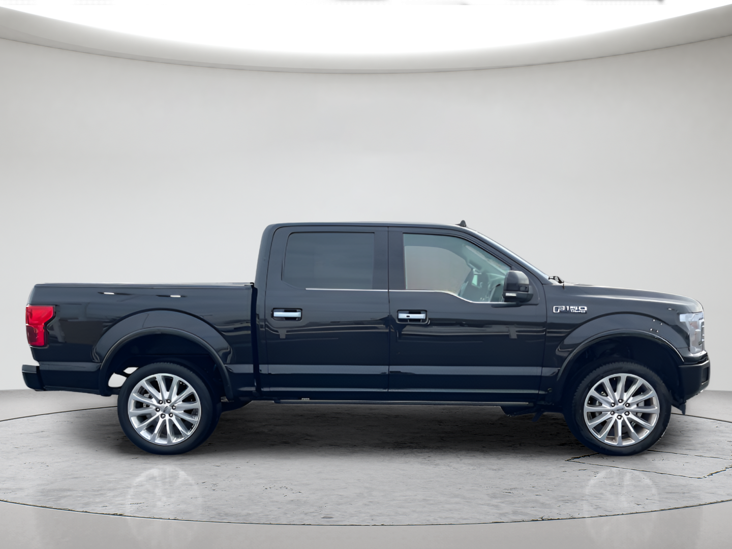 Used 2020 Black Ford Limited image 4