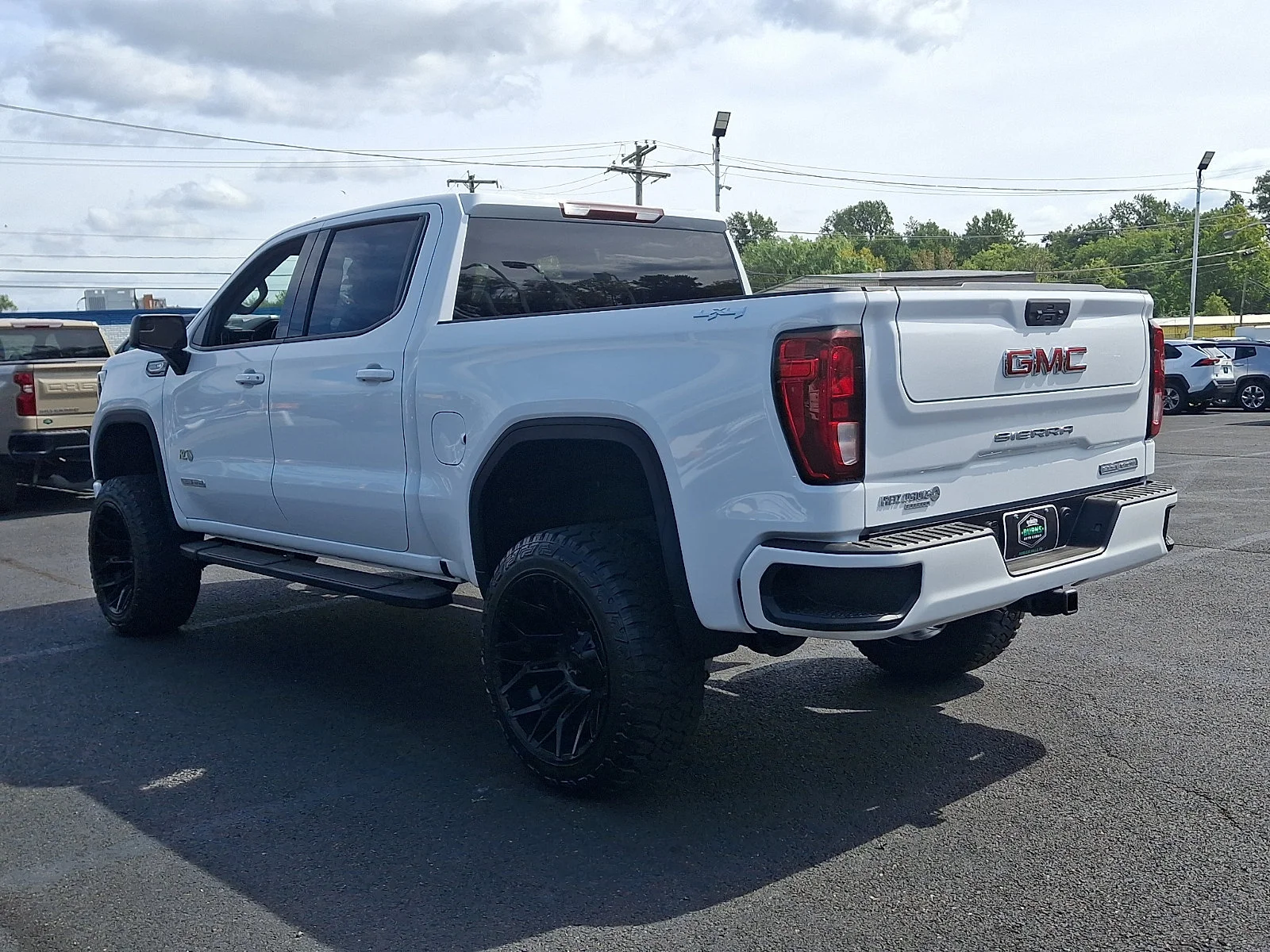 Used 2022 Summit White   Gaz GMC Elevation image 7