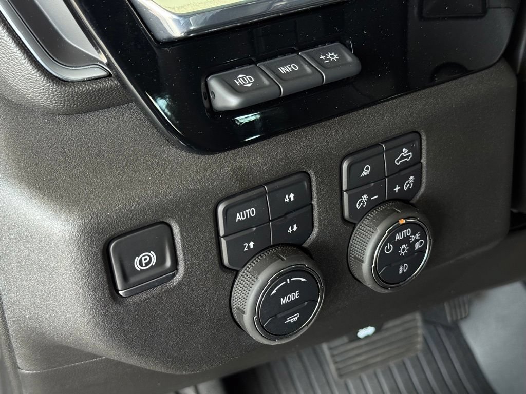 Used 2025 Black Chevrolet High Country image 33