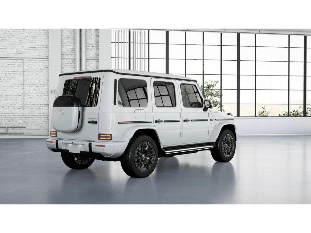 Used 2025 MANUFAKTUR Moonlight White Magno Mercedes-Benz G 580 image 21