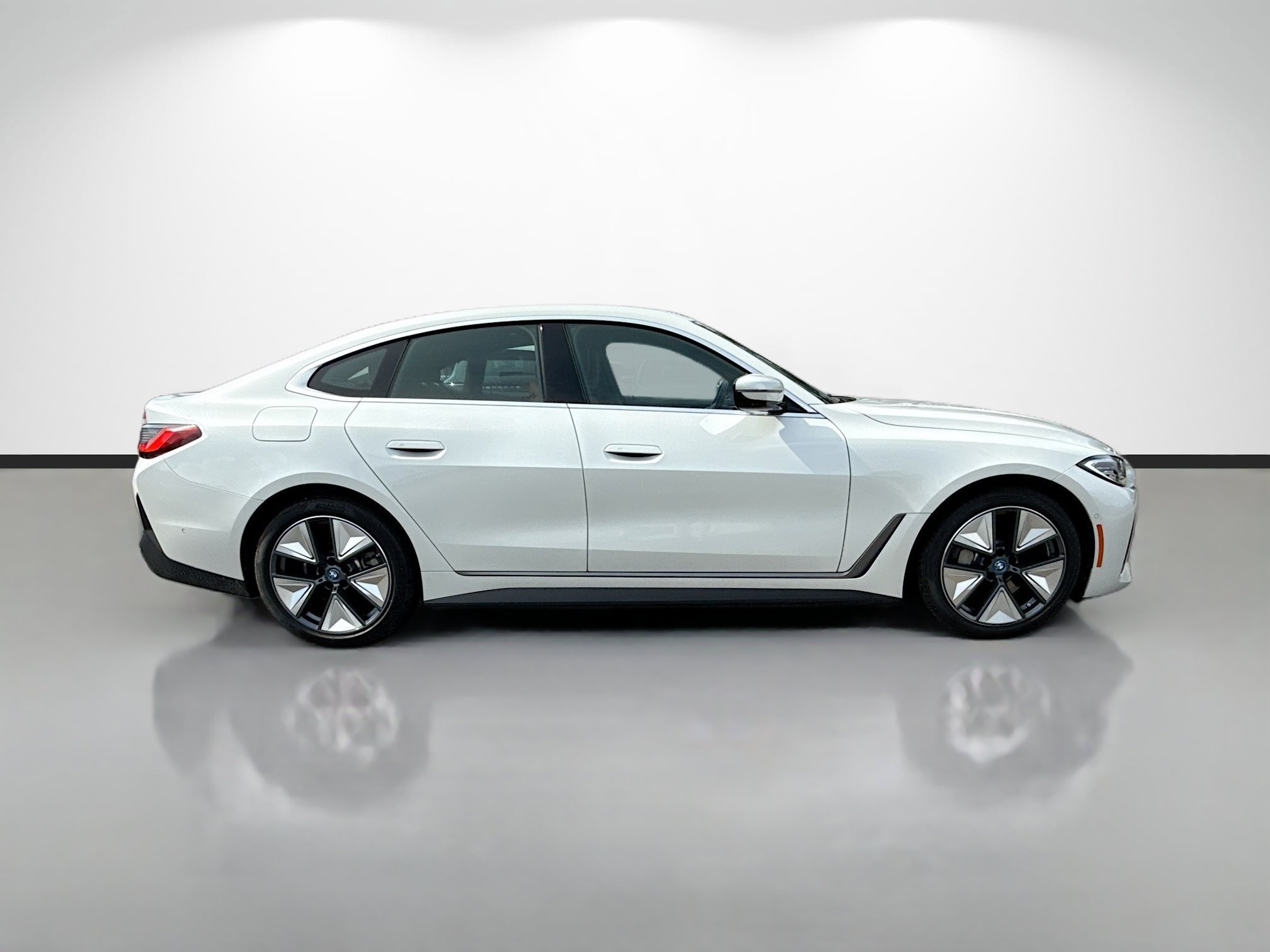 Used 2023 BMW i4 35 with VIN WBY43AW04PFP86168 for sale in Tampa, FL