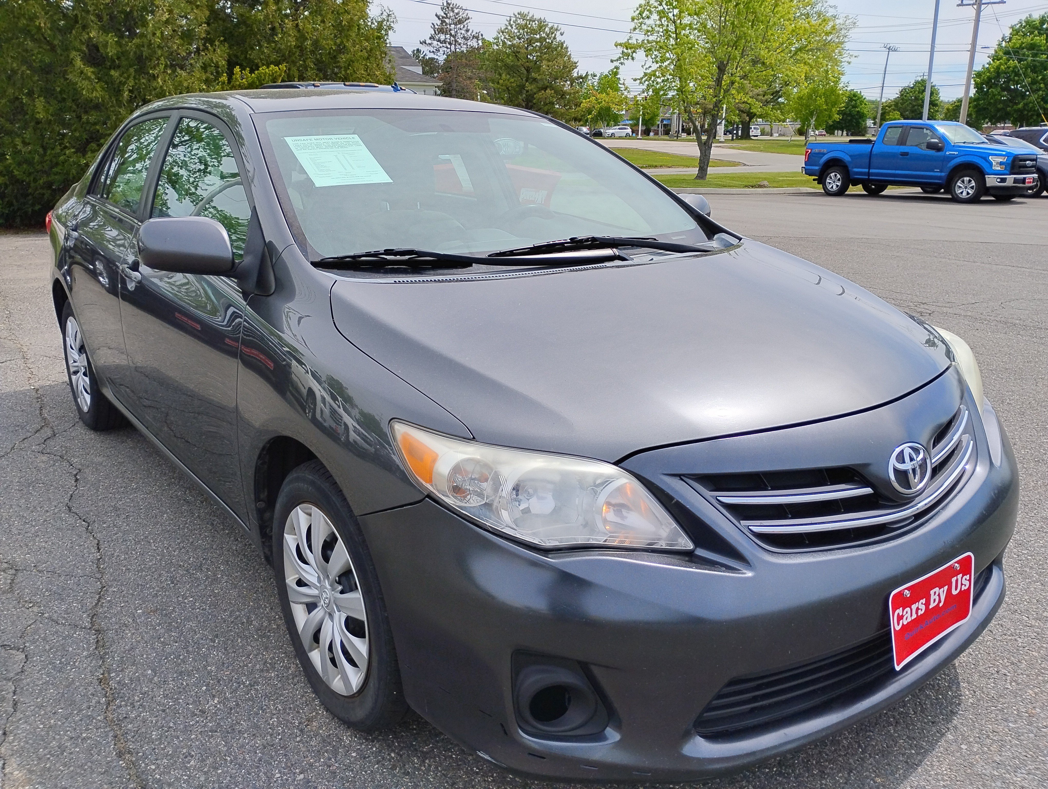 Used 2013 MAGNETIC GRAY MET Toyota LE image 3