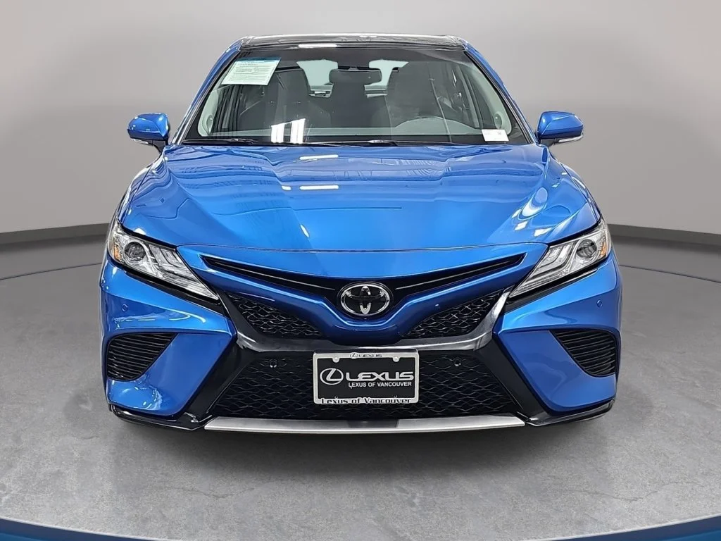 Used 2018 Blue Toyota XSE image 3