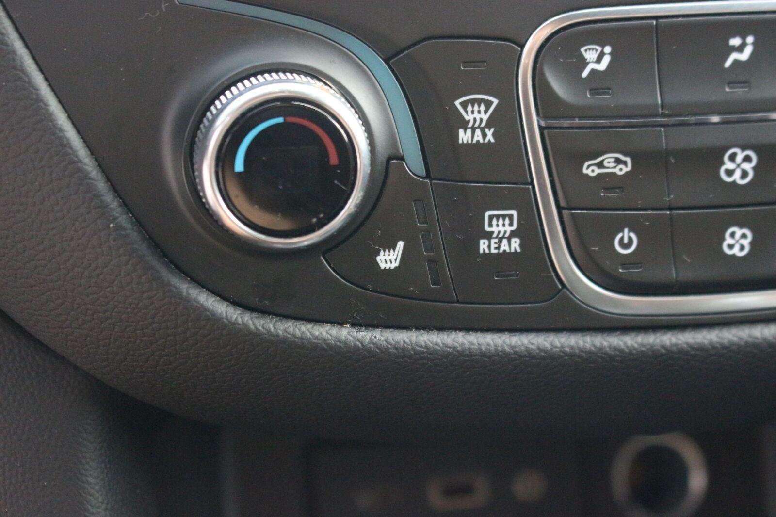 Used 2024 Lakeshore Blue Metallic Chevrolet LT image 25