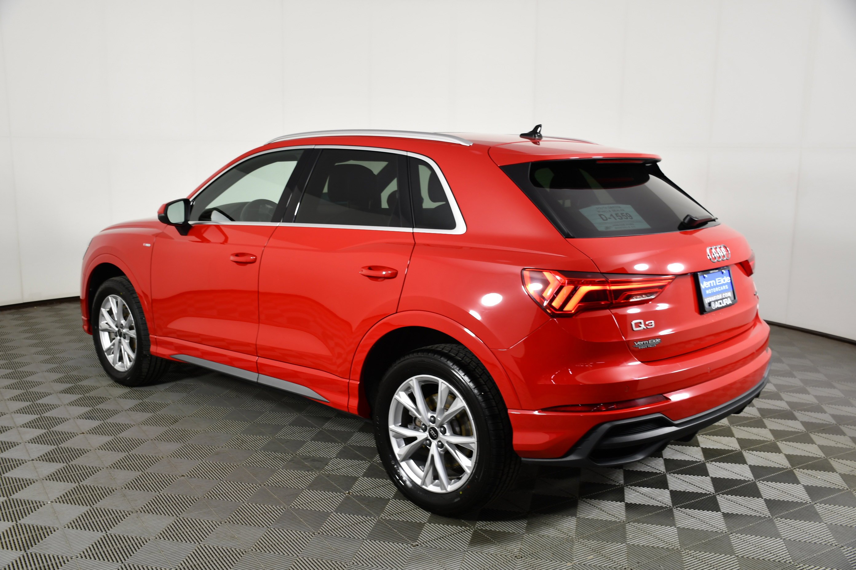 Used 2025 Red Audi S line Premium image 8