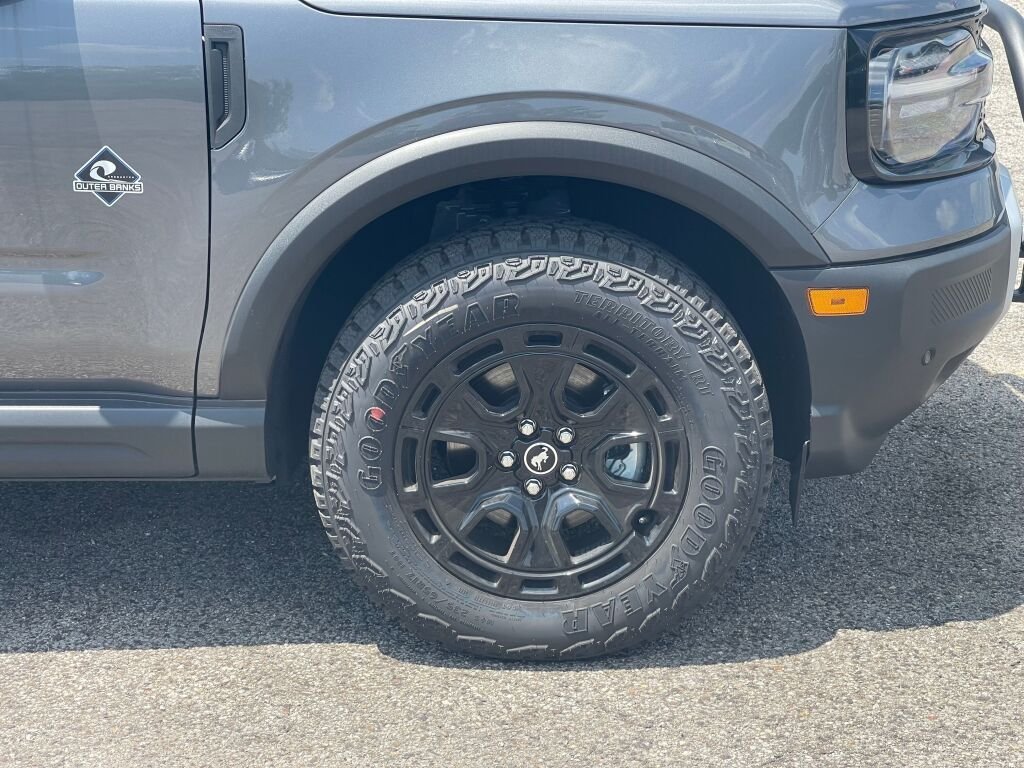 New 2026 Carbonized Gray Metallic Ford Outer Banks image 25