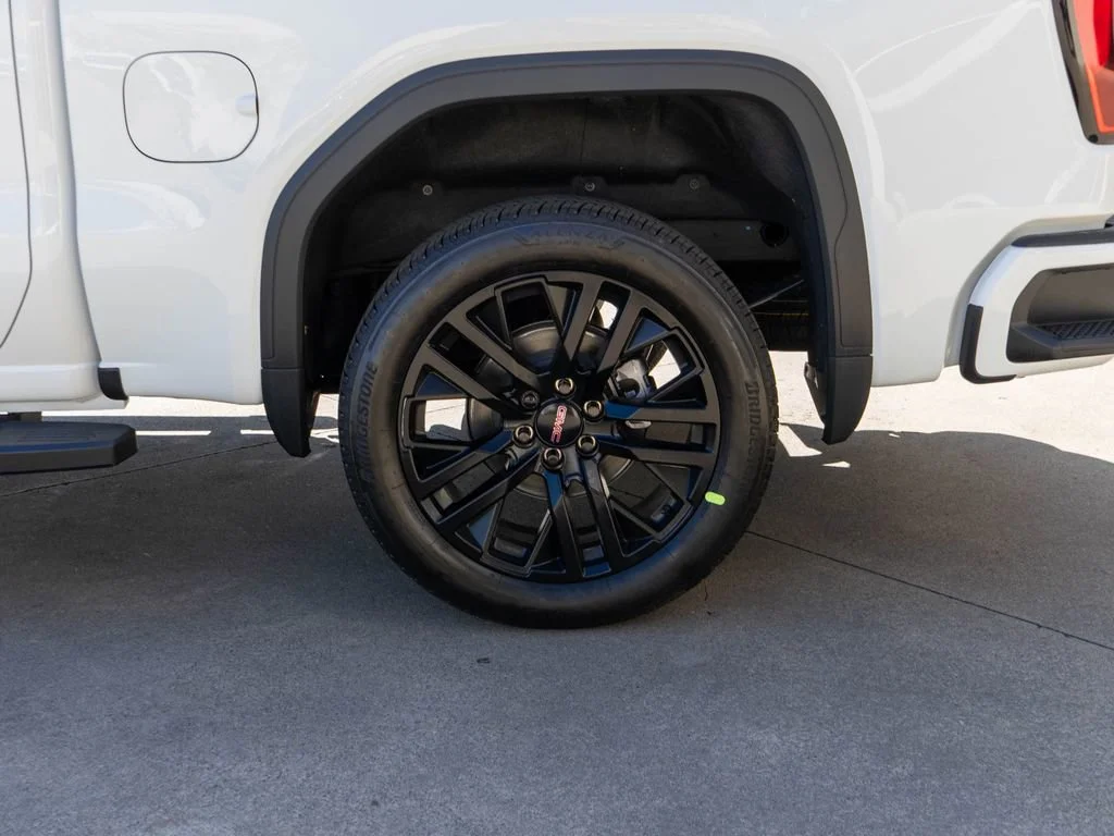 New 2026 Summit White GMC Elevation image 30