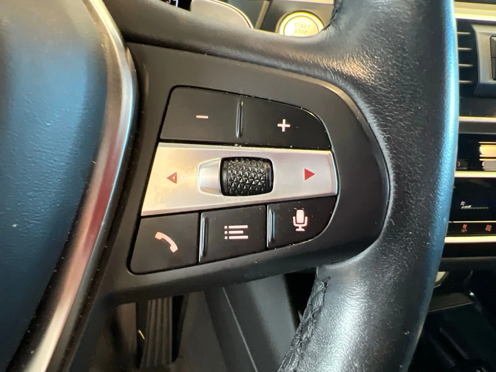 Used 2021 Black Sapphire Metallic BMW xDrive30i image 21