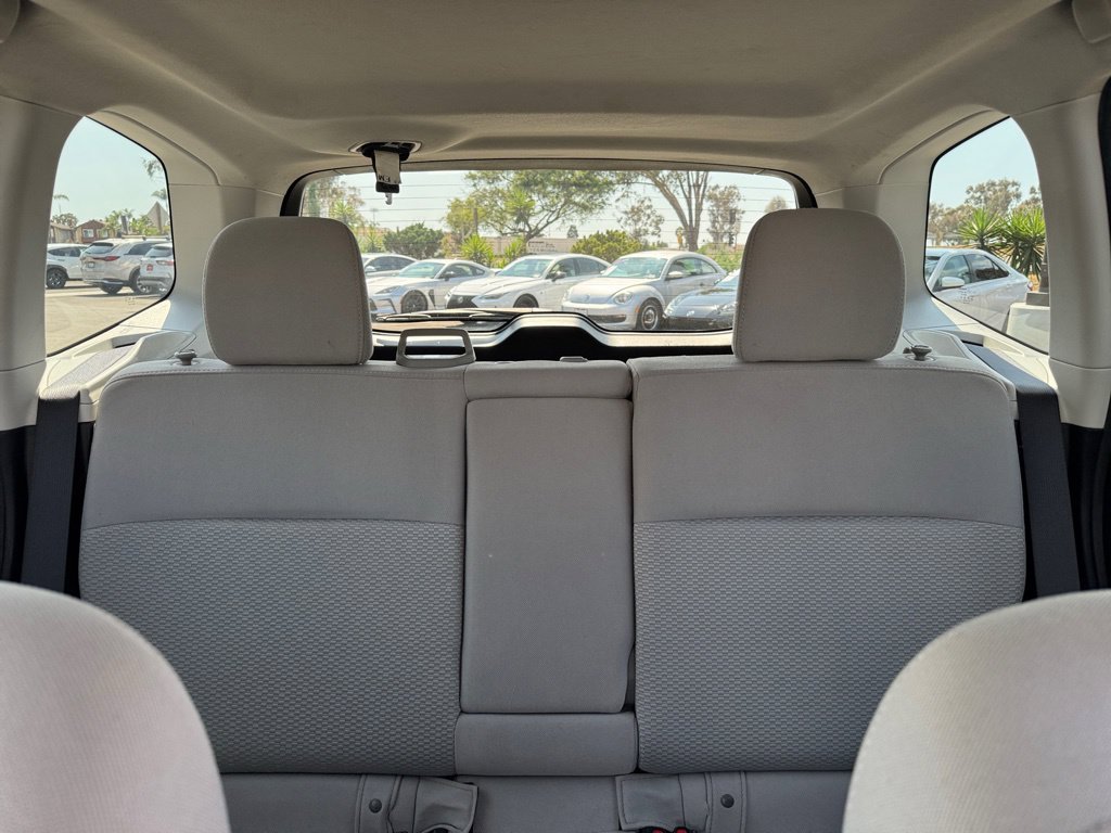 Used 2018 Green Metallic Subaru 2.5i Premium image 19