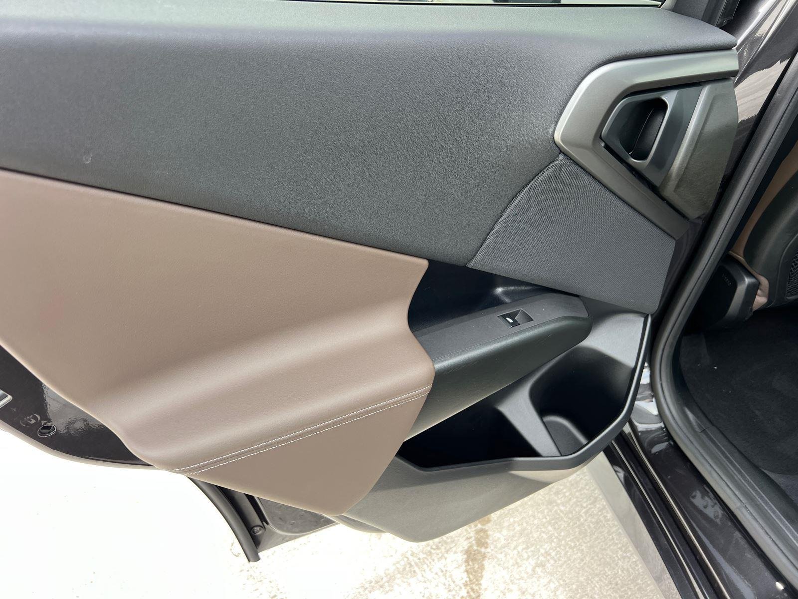 Used 2025 GRAY BMW 30 xDrive image 22