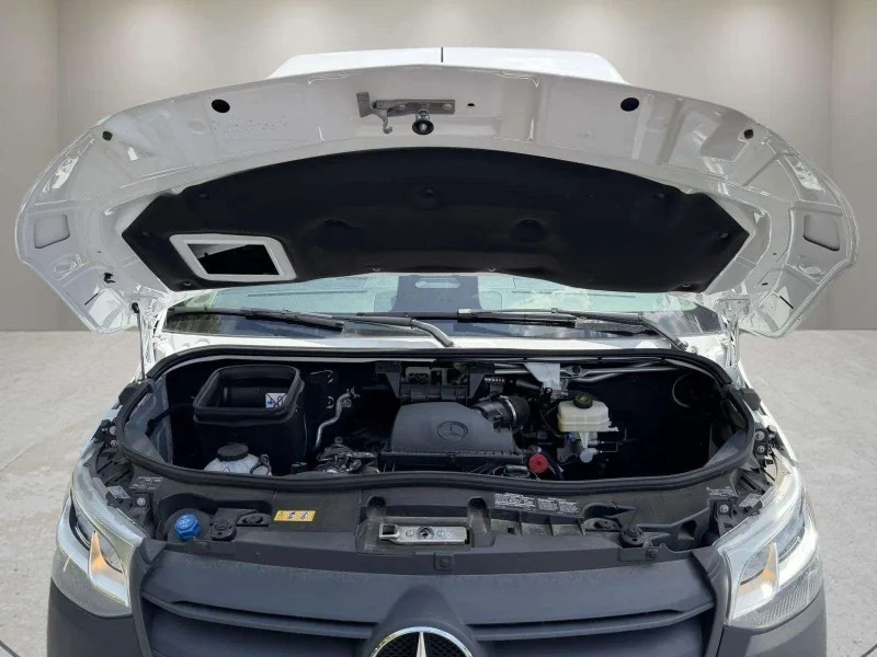 Used 2025 WHITE Mercedes-Benz  image 26