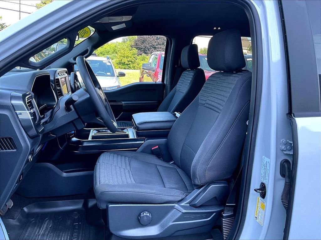 Used 2022 White Metallic Ford XL image 10