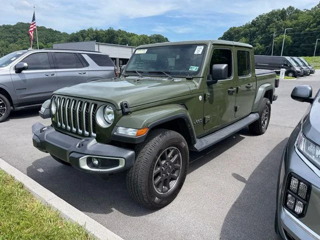 Used 2022 Green Jeep Overland image 2