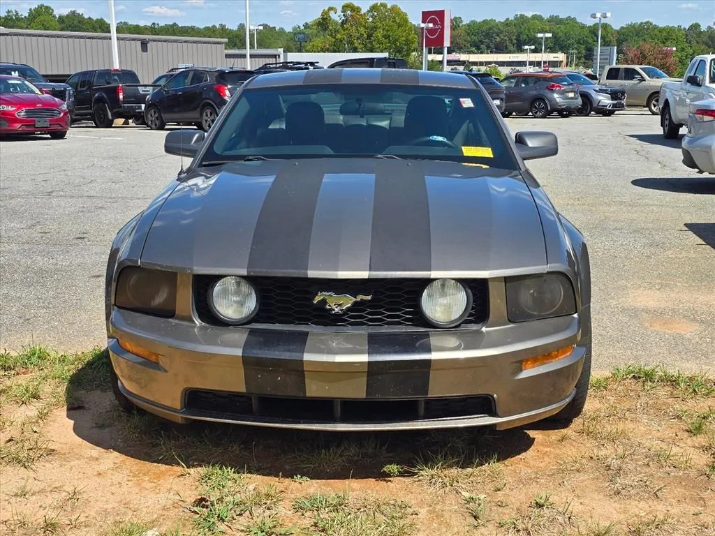 Used 2005 Gray Ford GT Premium image 8