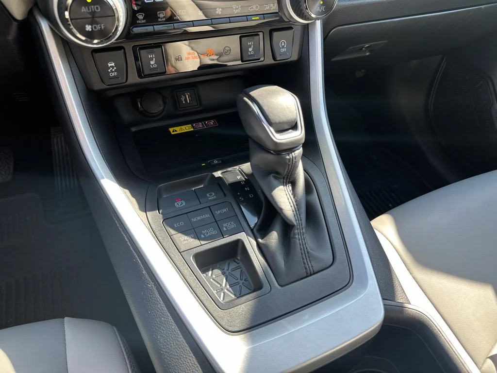 Used 2025 Black Toyota XLE Premium image 23