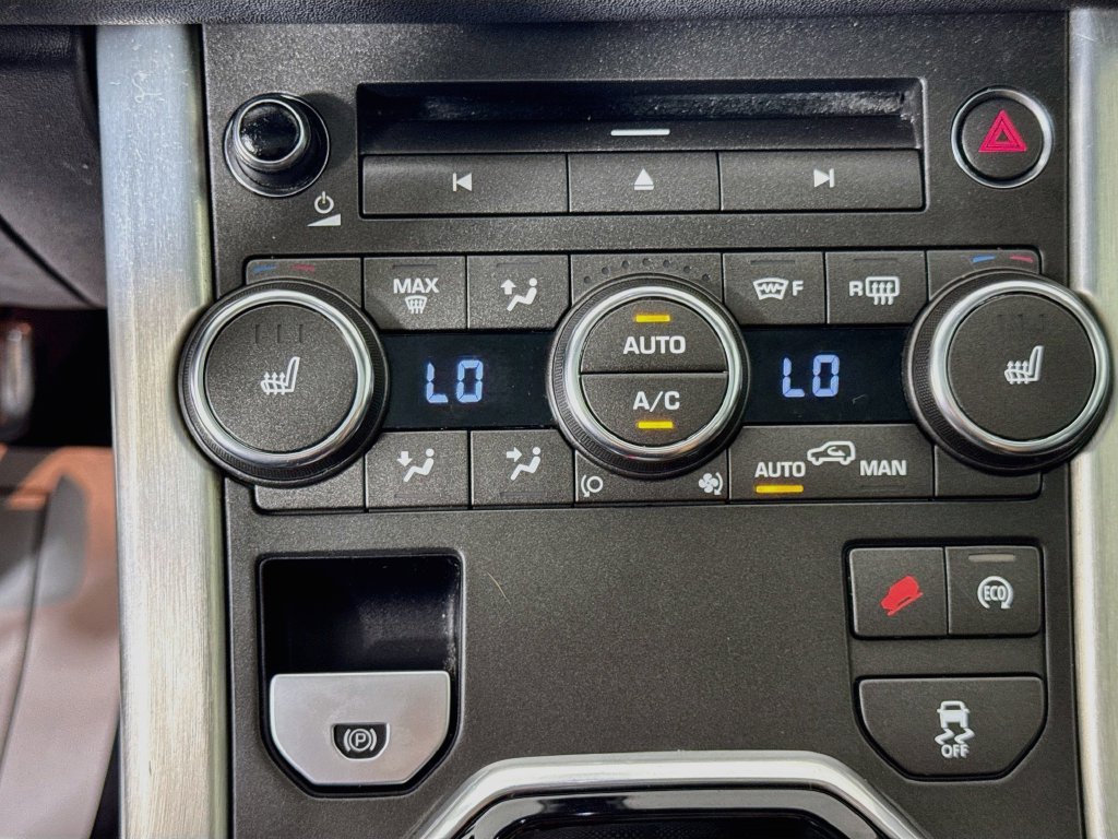 Used 2015 Red Land Rover Pure image 19