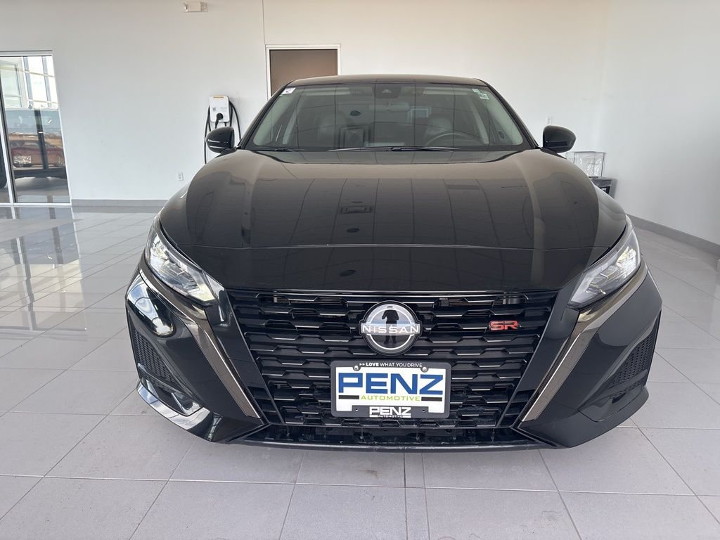 Used 2025 Nissan Altima SR with VIN 1N4BL4CV6SN327920 for sale in Rochester, Minnesota