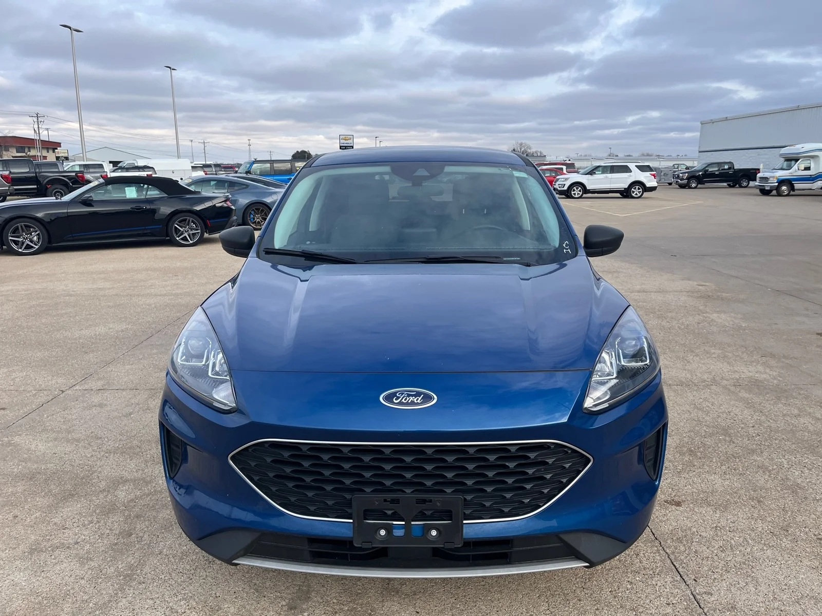 Used 2022 Atlas Blue Metallic Ford SE image 3