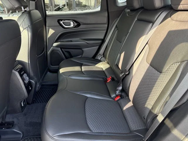 2026 Jeep Compass Latitude Altitude - Photo 15