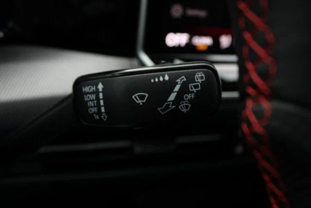 2026 Volkswagen Golf GTI SE - Photo 14