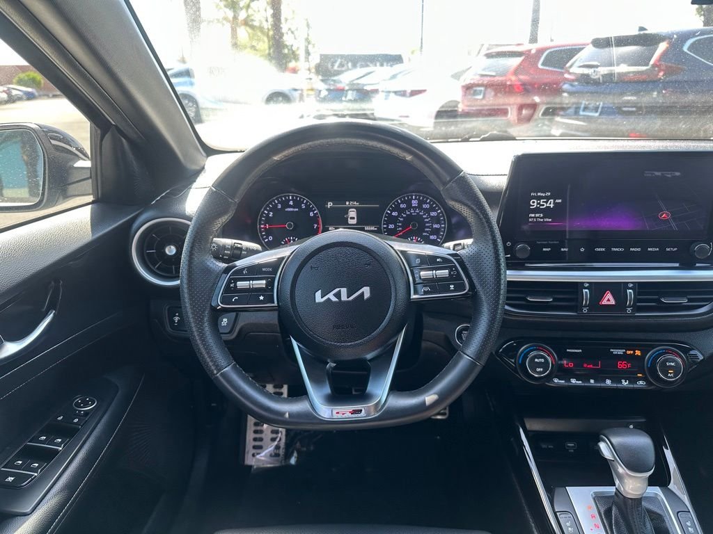 Used 2024 White Kia GT-Line image 13