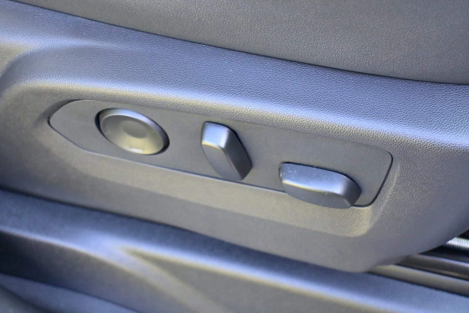 2026 Chevrolet Suburban Premier - Photo 34