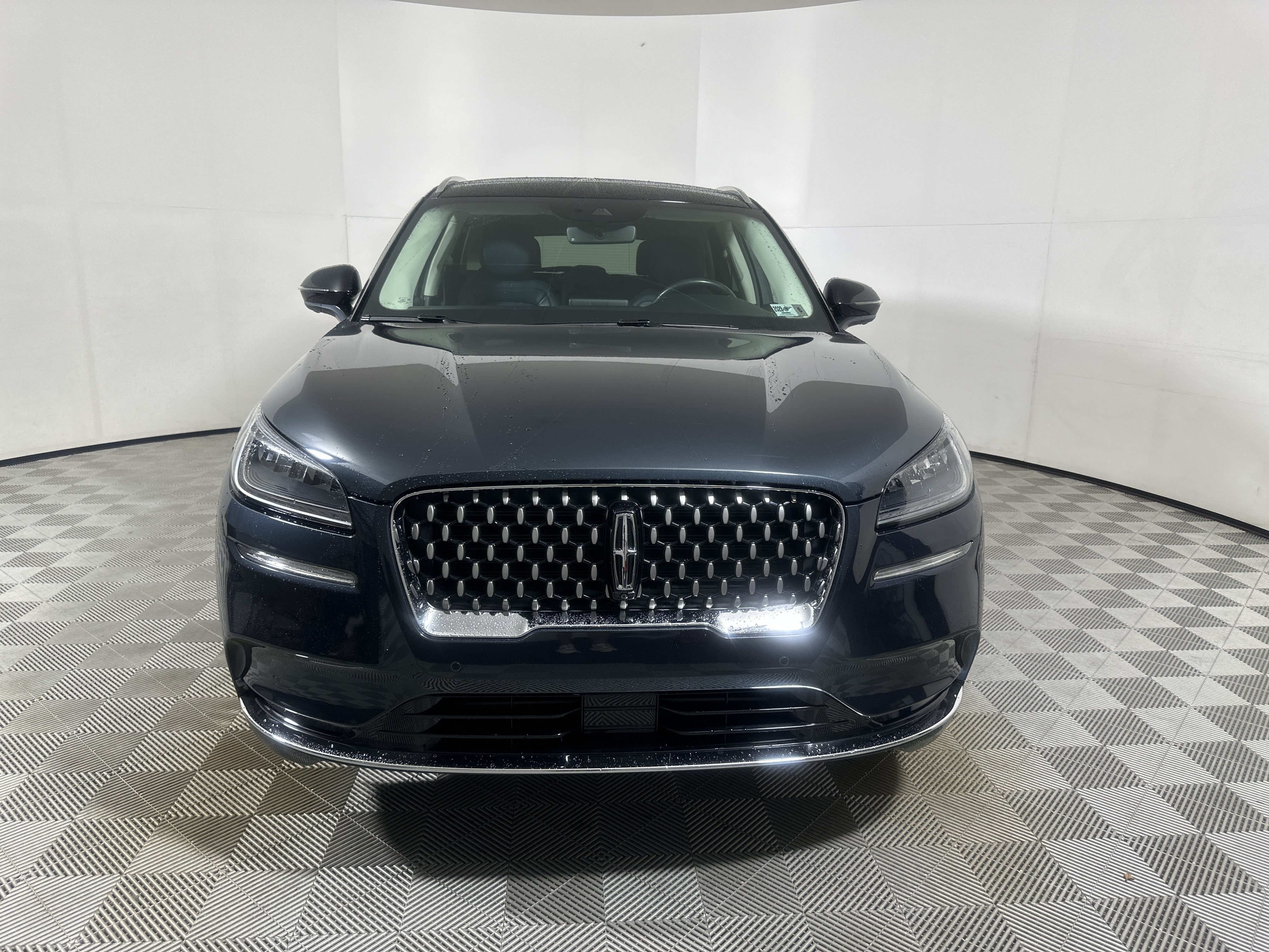 Used 2020 Blue Lincoln Reserve image 2