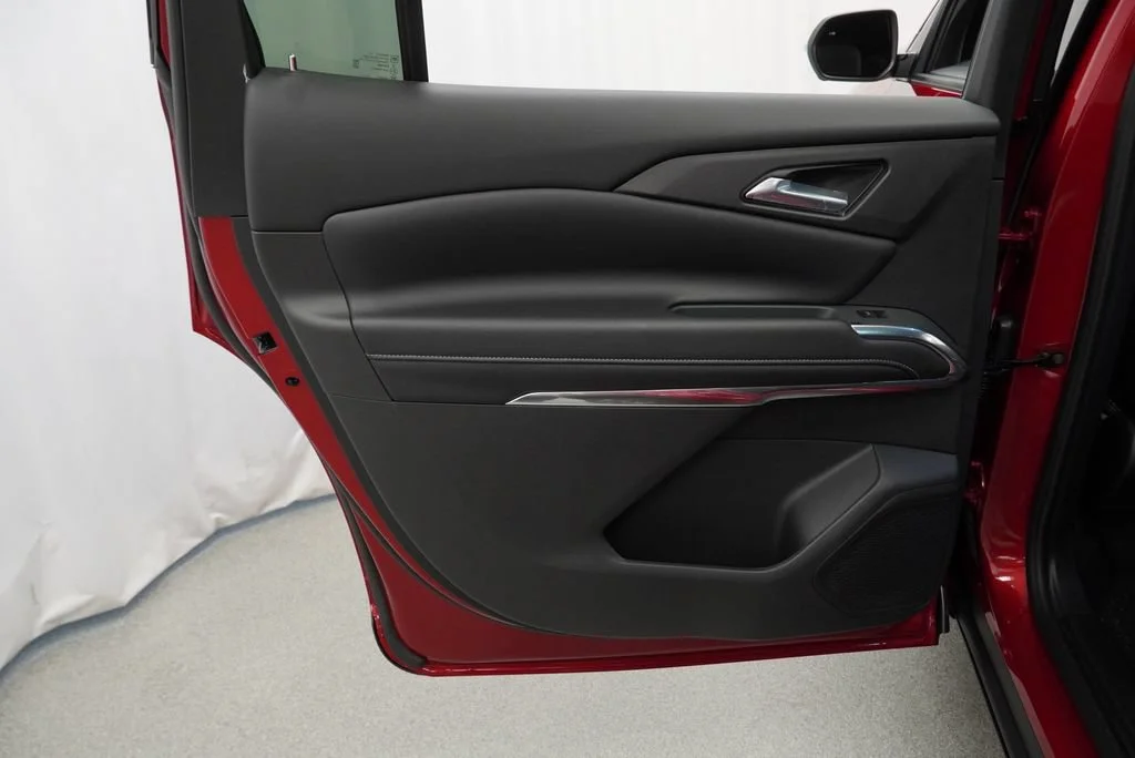 2027 Chevrolet Traverse LT - Photo 24