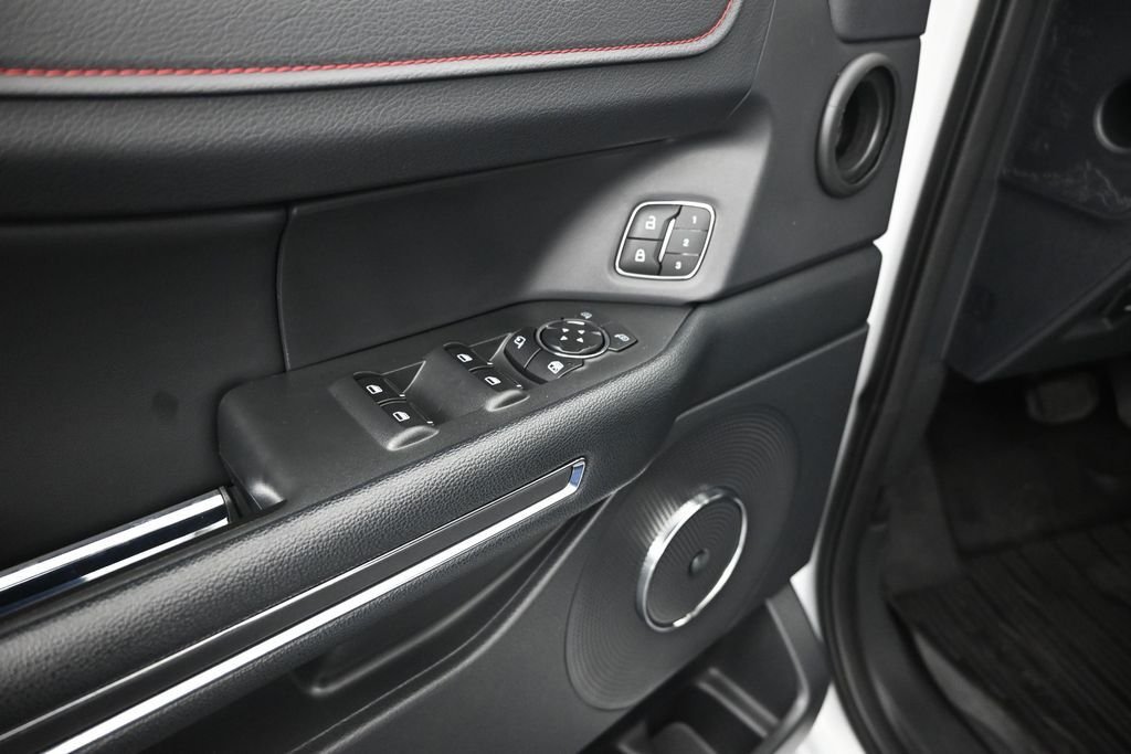 Used 2024 White Ford Limited image 10
