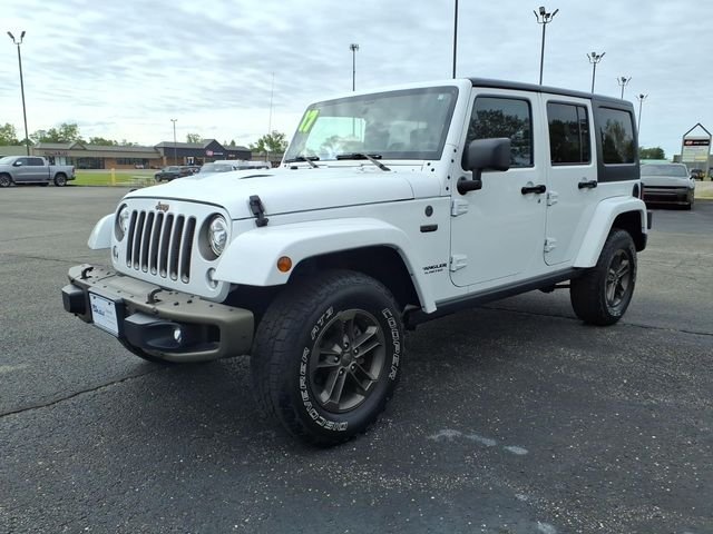 Used 2017 White Jeep Unlimited Sahara image 3