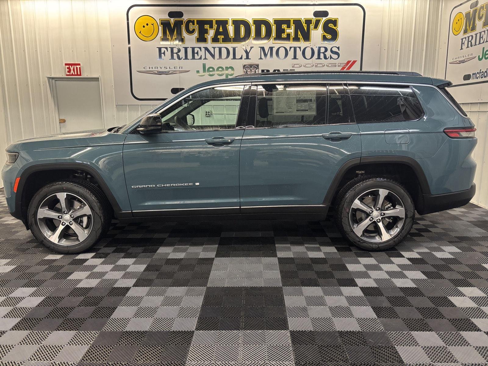 New 2026 Steel Blue Exterior Paint Jeep Limited image 6