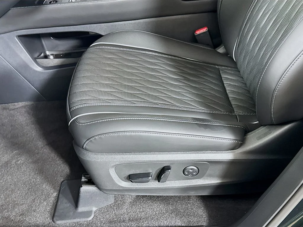 New 2027 2T DEEP EMRD INFINITI SPORT image 22