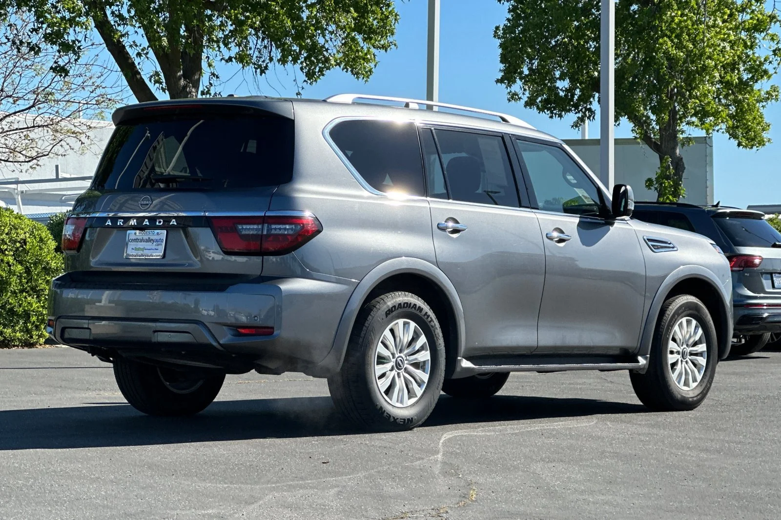 Certified Used 2024 Gun Metallic Nissan SV image 4
