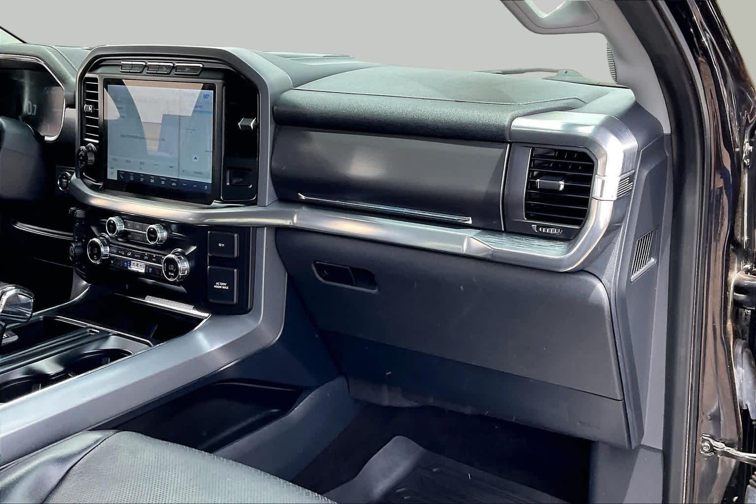 Used 2021 Agate Black Metallic Ford LARIAT image 18