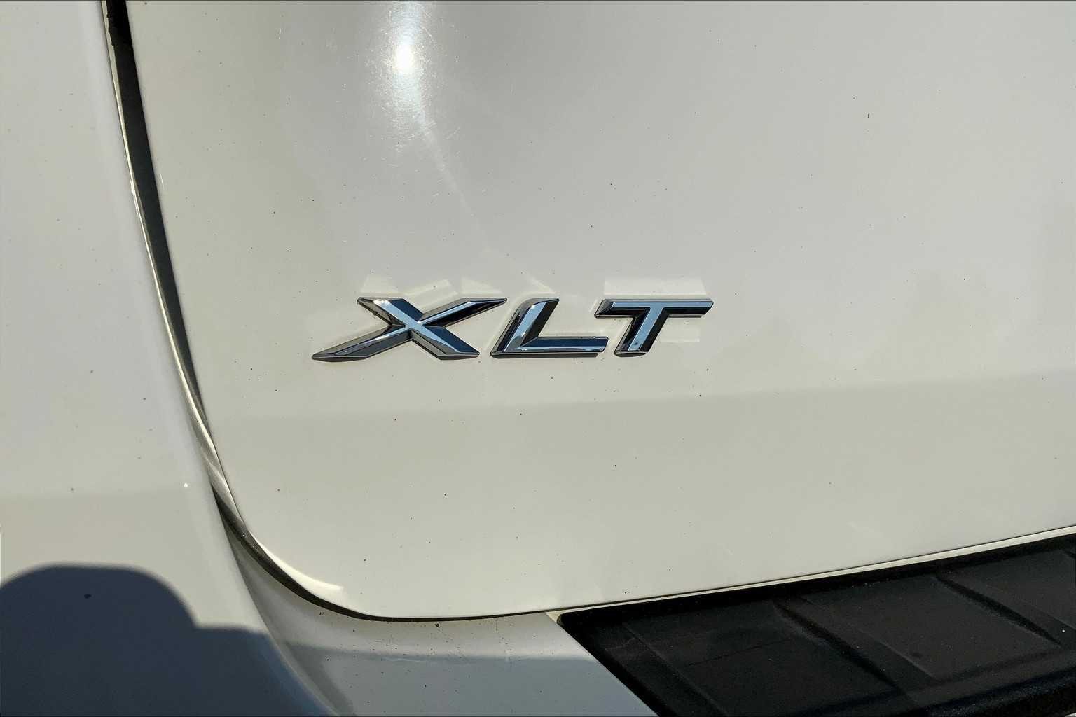 Used 2020 Oxford White Ford XLT image 9